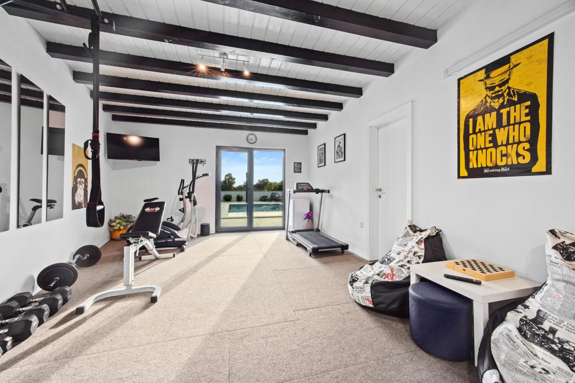 Special Offer! New Luxury Apartment With Pool, Fitness, Outdoor Bar&Grill Buje Esterno foto